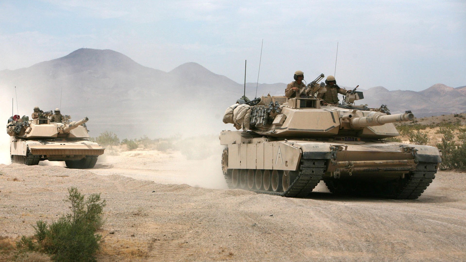 中国足球职业俱乐部丰富赛季前文化拓展活动,中国职业足球俱乐部的经营内容