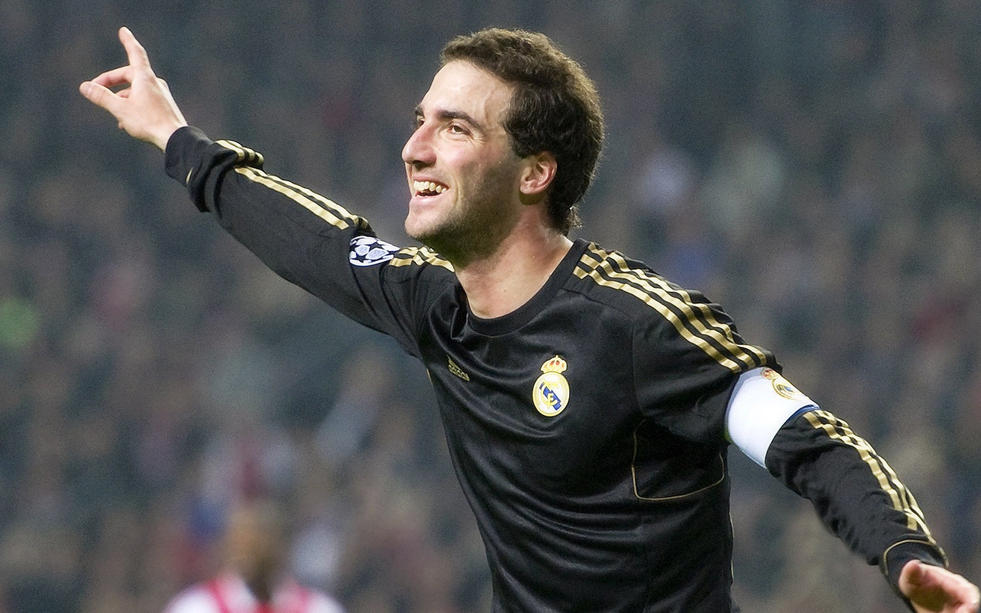 中超“鲁津大战”山东泰山主场1比0小胜天津津门虎 曹赟定打破僵局